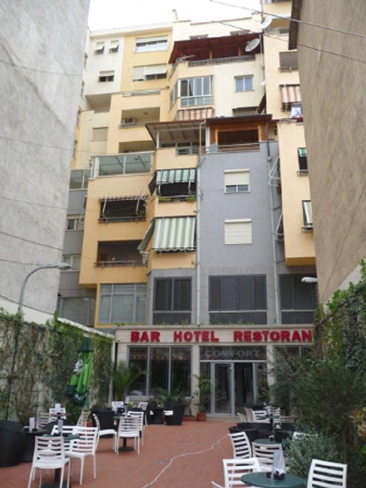 Hotel Comfort Tiranë Ngoại thất bức ảnh